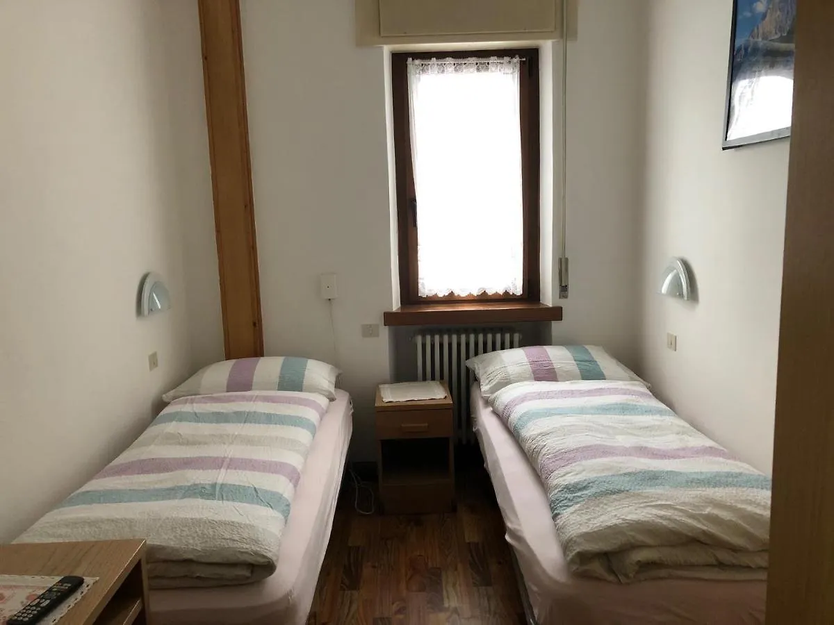 B&B Astor Alleghe 0*,  Italie