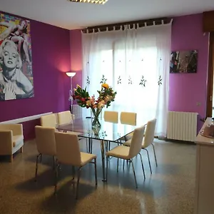 L'isola Di Romy , Milano Italia