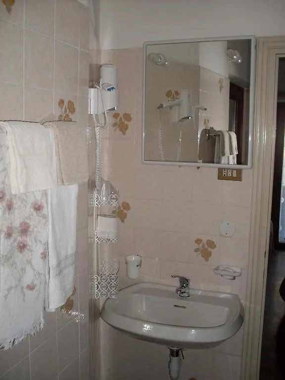 Bed & Breakfast B&B Astor Alleghe Italy